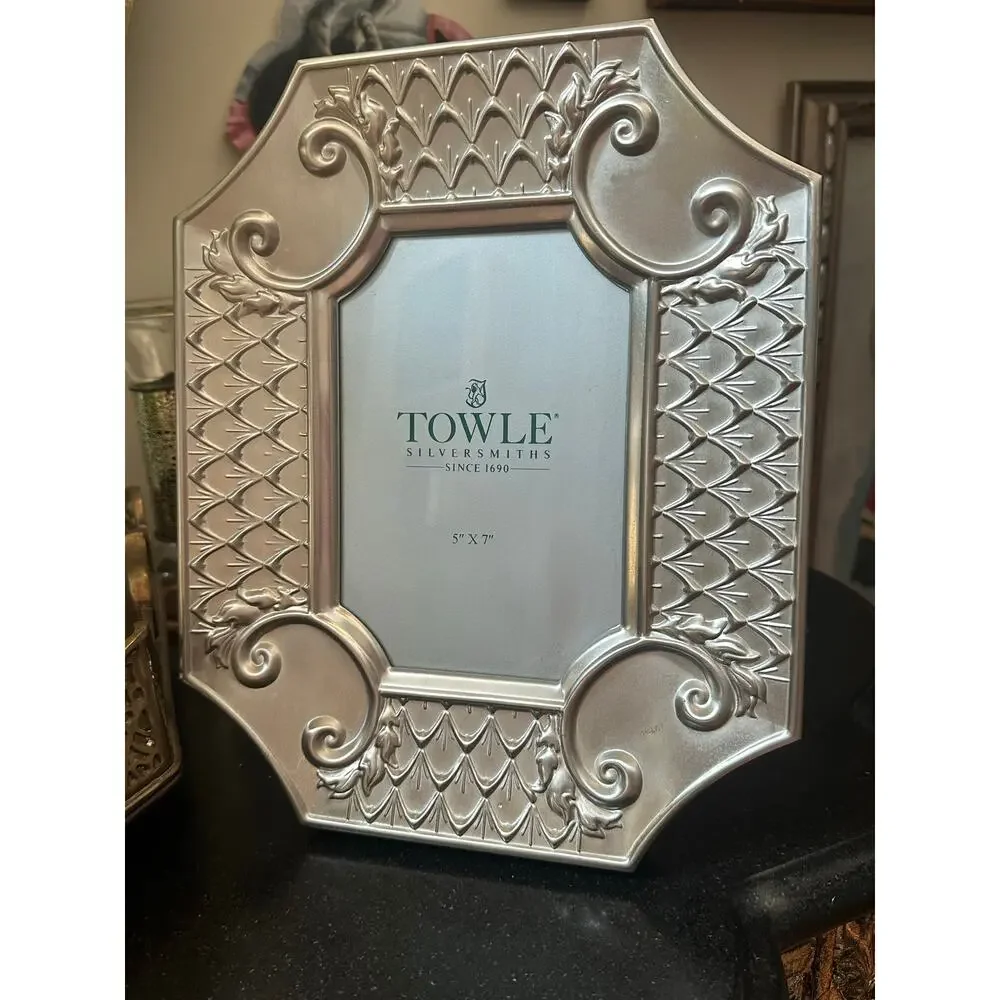 Vintage silver plate photo frame by Towle Silversmiths ornate metal 5x7”